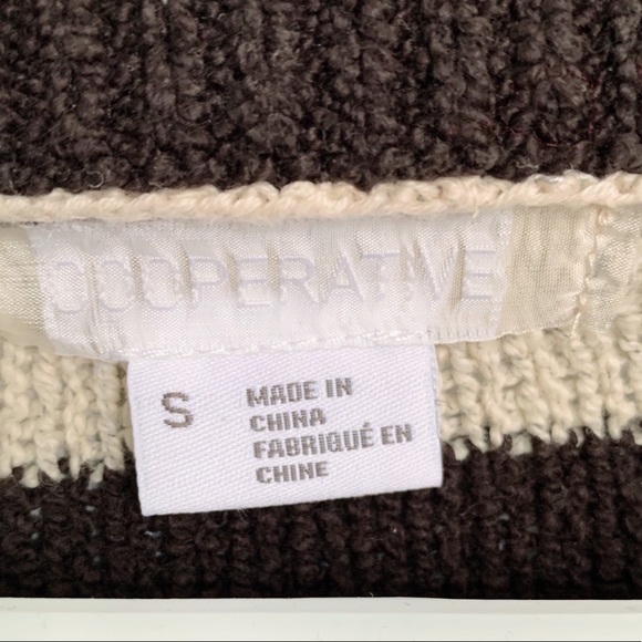 Urban Outfitters Striped Cropped Sweater (S) - Picture 3 of 3